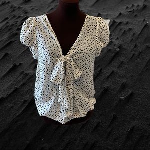 NWOT Max Studio peasant top with hearts print